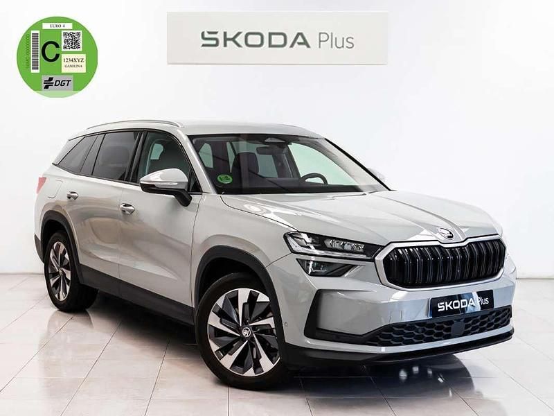 Gris Usado 2024 Skoda Kodiaq Selection SUV | 38.490 € (Caro) - Imagen 1/4