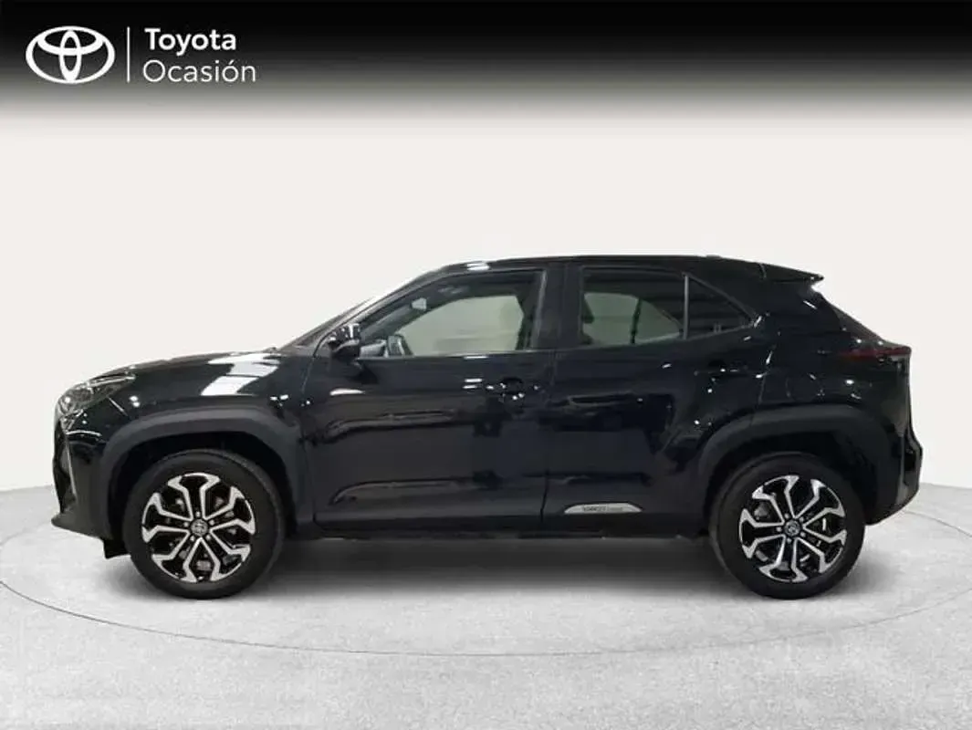 Usado Toyota Yaris Cross Active 116 CV (85 kW) 2022 Negro SUV