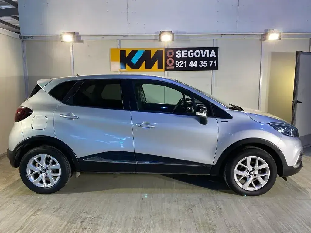 Usado Renault Captur LIMITED 90 CV (66 kW) 2019 Gris SUV