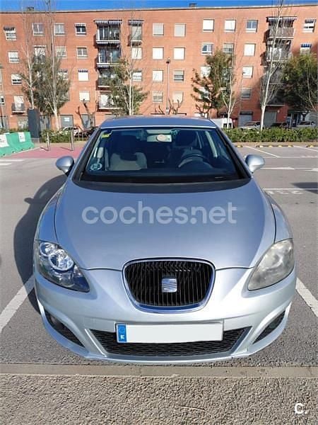 Usado Seat Leon Style 140 CV (102 kW) 2010 Gris / plata Utilitario
