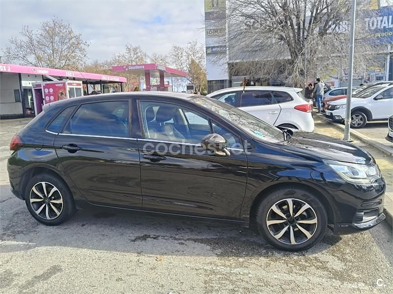 Usado Citroën C4 Live 99 CV (72 kW) 2017 Negro Berlina