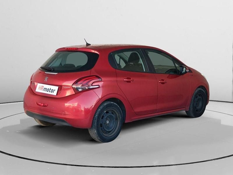 Usado Peugeot 208 Signature Sky 82 CV (60 kW) 2018 Rojo Utilitario