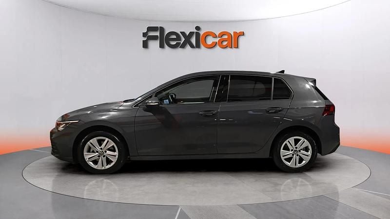 Usado VW Golf VIII Life 131 CV (96 kW) 2021 Gris Berlina