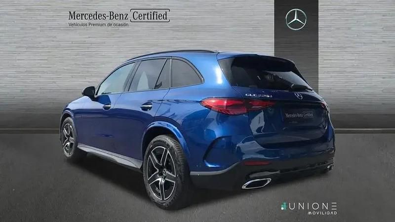 Usado Mercedes GLC220 197 HP (144 kW) 2025 Azul
