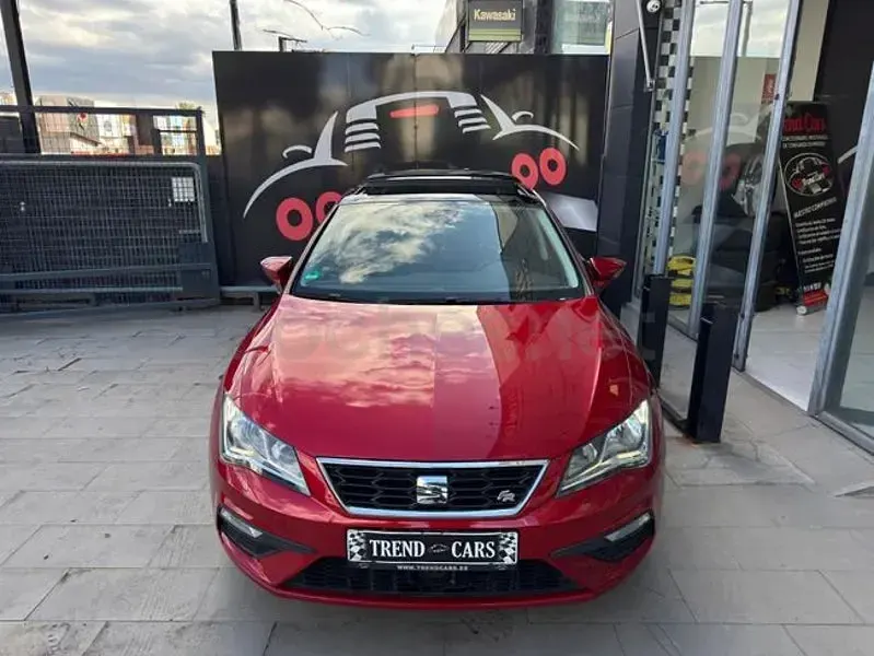 Usado Seat Leon FR 185 CV (136 kW) 2019 Rojo Berlina