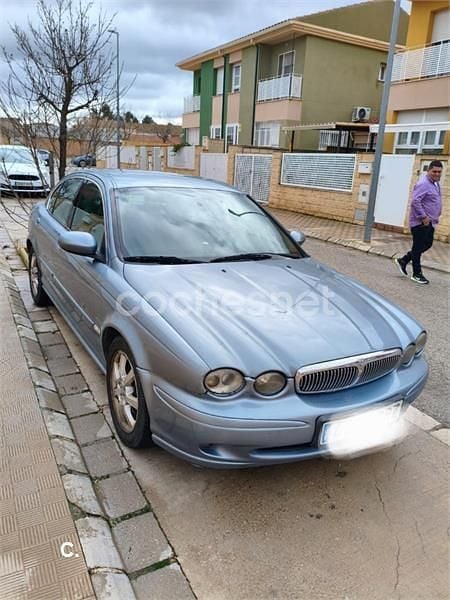 Usado Jaguar X-type Classic 130 CV (95 kW) 2004 Gris / plata Familiar