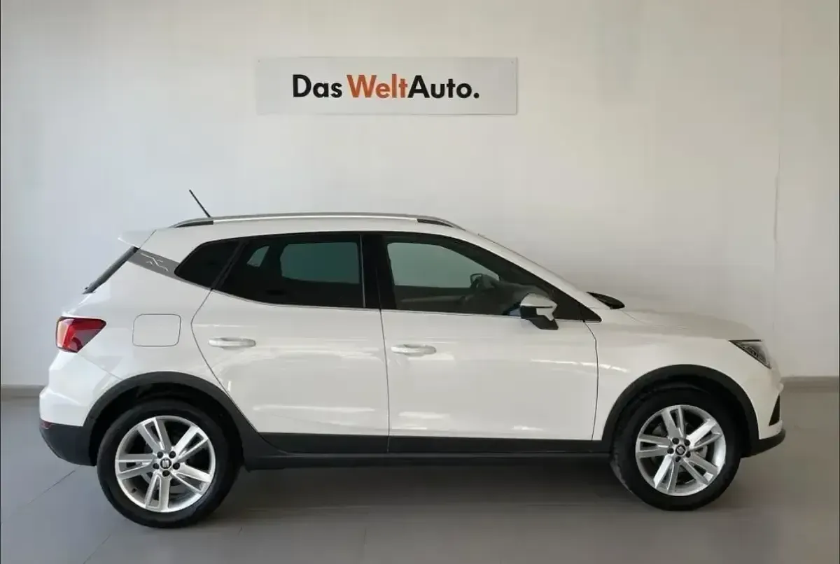 Usado Seat Arona FR 90 CV (66 kW) 2020 Blanco SUV