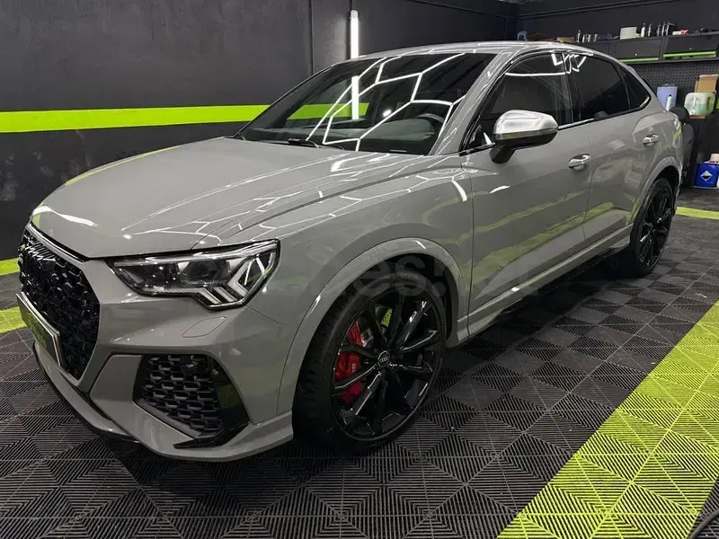 Usado Audi Q3 Sportback 400 CV (294 kW) 2022 Gris / plata SUV