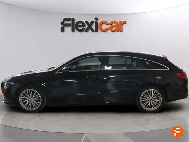 Usado Mercedes CLA220 Shooting Brake 190 CV (139 kW) 2021 Negro Familiar