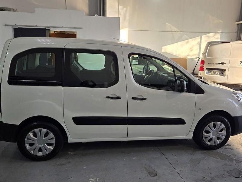 Usado Peugeot Partner Tepee Active 92 CV (67 kW) 2014 Blanco Monovolumen