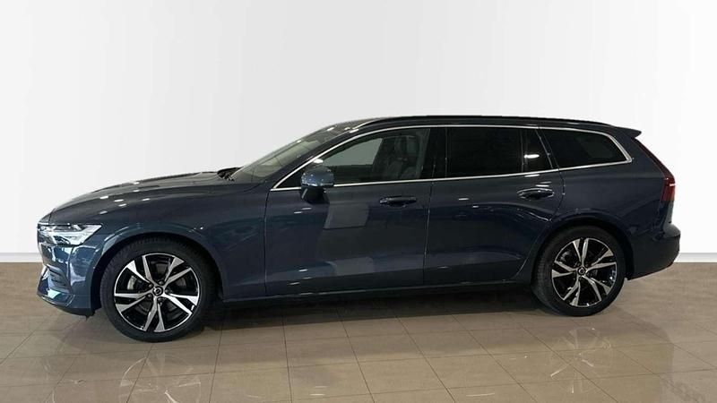 Usado Volvo V60 Core 197 CV (144 kW) 2025 Azul Familiar