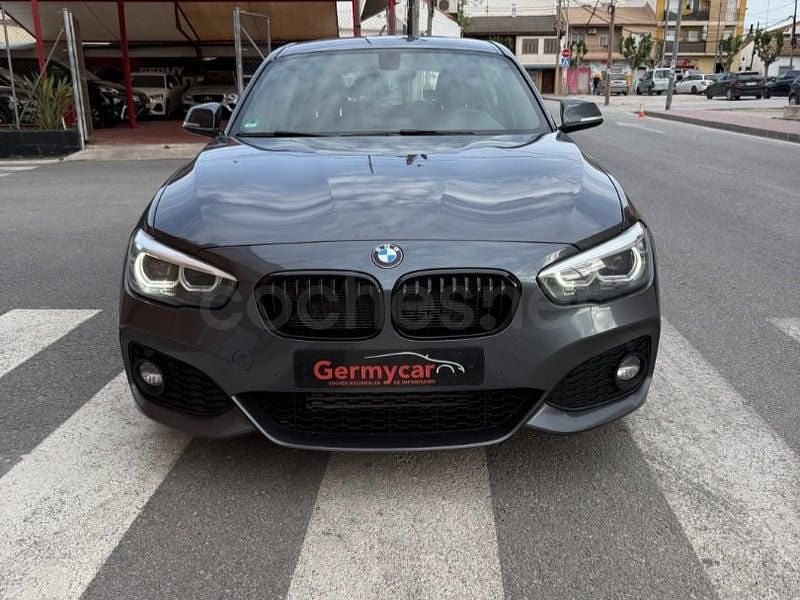 Usado BMW 118 Shadowline 150 CV (110 kW) 2019 Gris / plata Utilitario