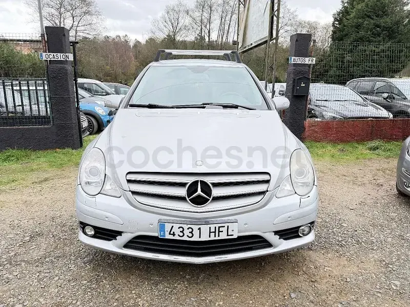 Usado Mercedes R320 224 CV (164 kW) 2008 Gris / plata Monovolumen