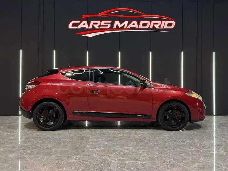 Usado Renault Mégane III Dynamique 105 CV (77 kW) 2009 Rojo Berlina