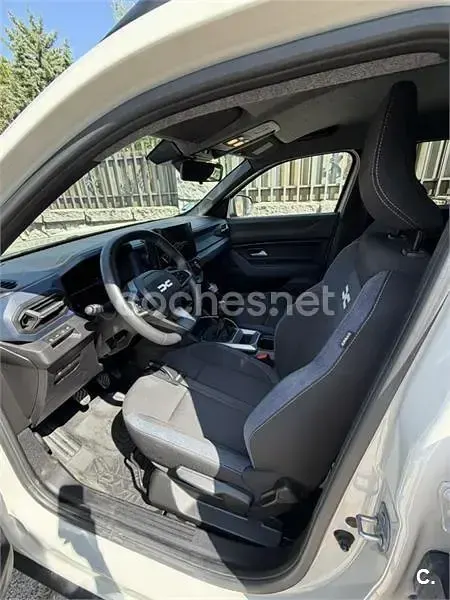 Usado Dacia Duster Essentiel 100 CV (73 kW) 2024 Beige SUV
