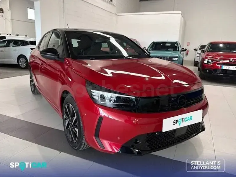 Usado Opel Corsa 100 CV (73 kW) 2025 Rojo Utilitario