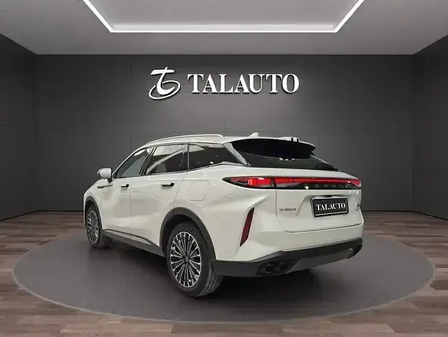 Usado Omoda 9 537 CV (394 kW) 2025 Blanco SUV