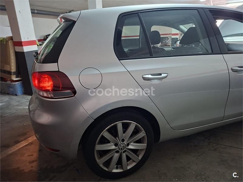 Usado VW Golf VII Sport 105 CV (77 kW) 2012 Gris / plata Berlina