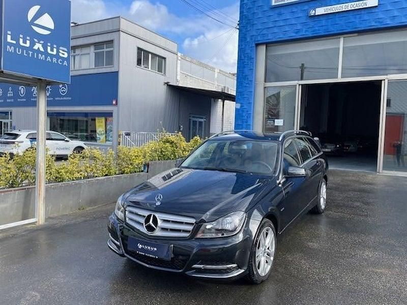 Usado Mercedes C200 Avantgarde 136 CV (100 kW) 2012 Gris / plata Familiar