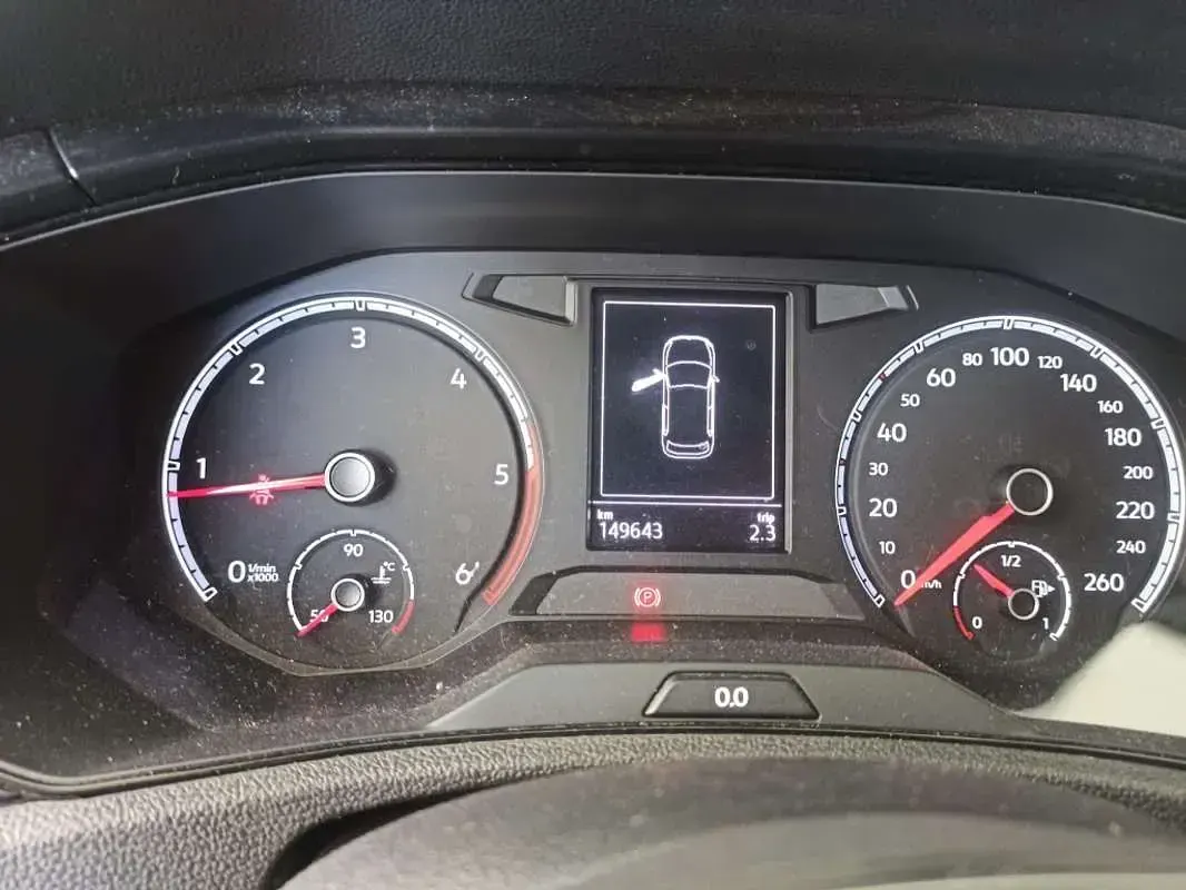 Usado VW T-Roc Advance 116 CV (85 kW) 2019 Gris SUV