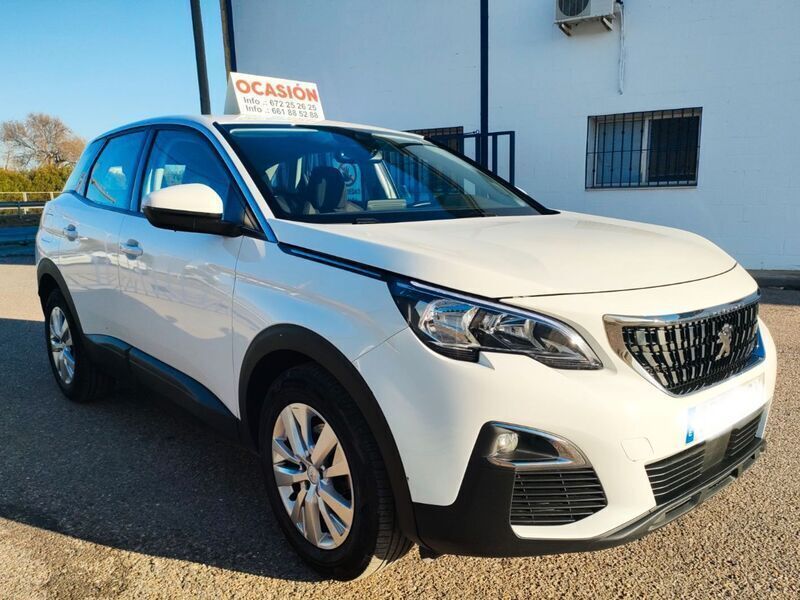 Usado Peugeot 3008 Allure 130 CV (95 kW) 2021 Blanco SUV
