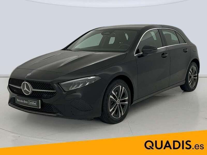 Negro Usado 2024 Mercedes A250 Advanced Utilitario | 35.900 € (Un poco caro) - Imagen 1/4