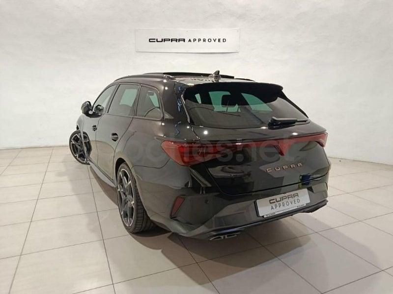 Usado Cupra Leon 150 CV (110 kW) 2024 Negro Familiar