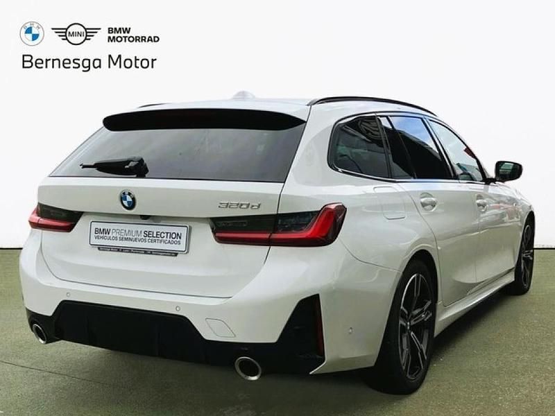 Usado BMW 320 Comfort Edition 190 CV (139 kW) 2025 Alpinweiß (sólido) Familiar