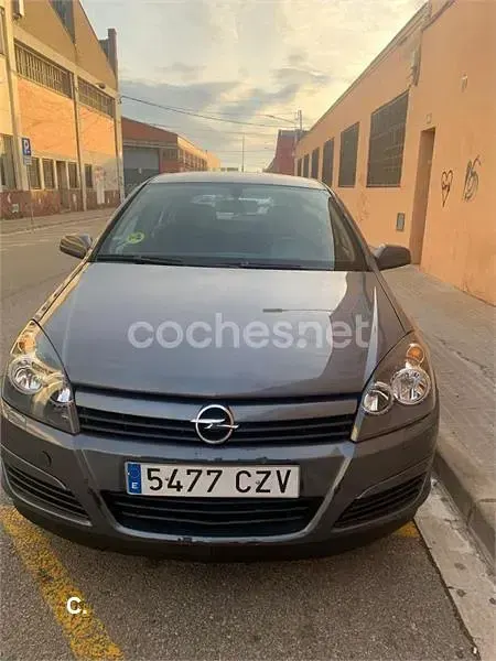 Usado Opel Astra Elegance 105 CV (77 kW) 2004 Gris / plata Berlina