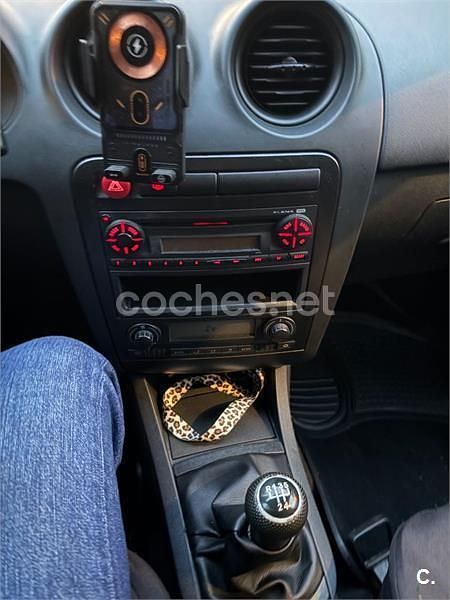 Usado Seat Ibiza Reference 75 CV (55 kW) 2006 Negro Utilitario