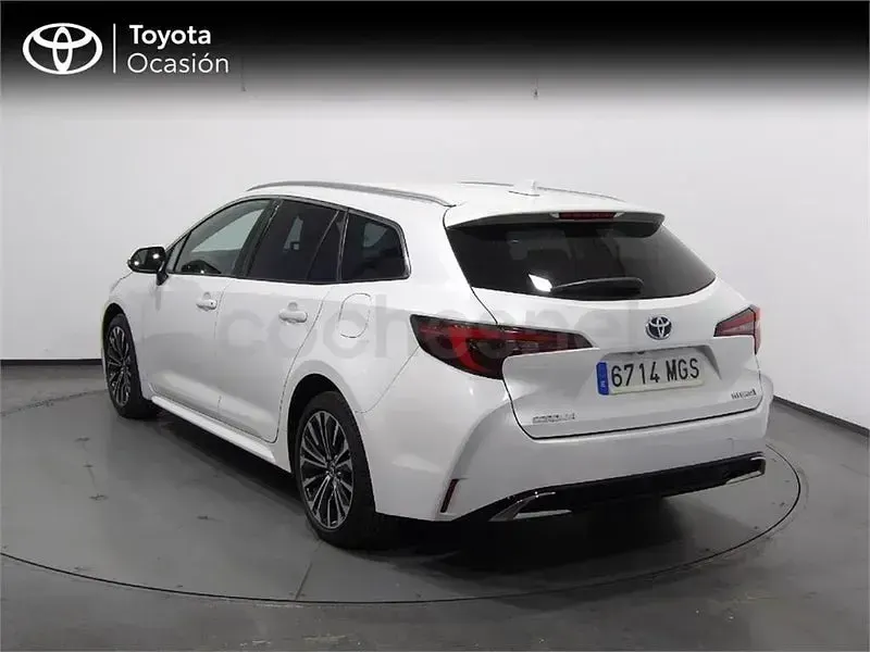 Usado Toyota Corolla Edition 140 CV (102 kW) 2023 Blanco Familiar