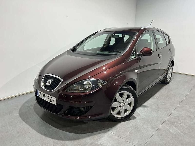Burdeos Usado 2007 Seat Altea XL Reference Monovolumen | 7899 € - Imagen 1/4