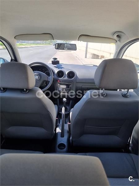 Usado Seat Ibiza 75 CV (55 kW) 2004 Blanco Utilitario