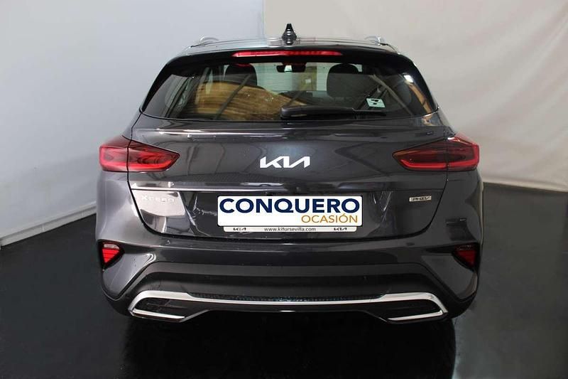 Usado Kia XCeed 141 CV (103 kW) 2023 Gris SUV