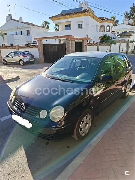 Usado VW Polo Trendline 75 CV (55 kW) 2004 Negro Utilitario