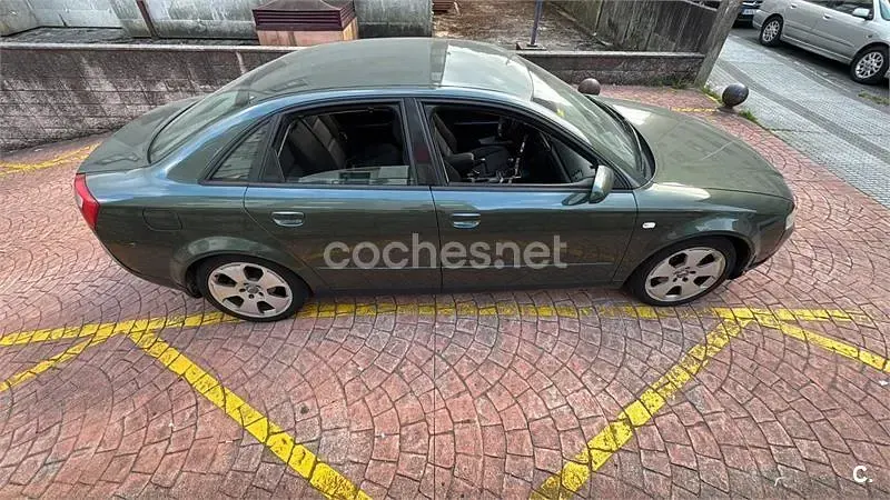 Usado Audi A4 150 CV (110 kW) 2001 Verde Berlina