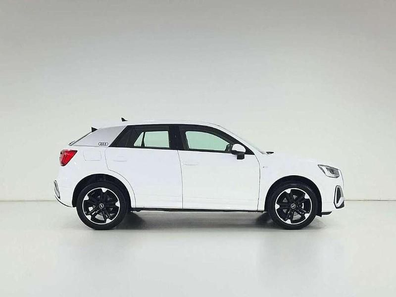 Usado Audi Q2 S-Line 116 CV (85 kW) 2022 Blanco SUV