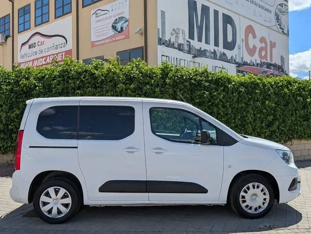 Usado Opel Combo Life Edition+ 102 CV (75 kW) 2021 Blanco Monovolumen