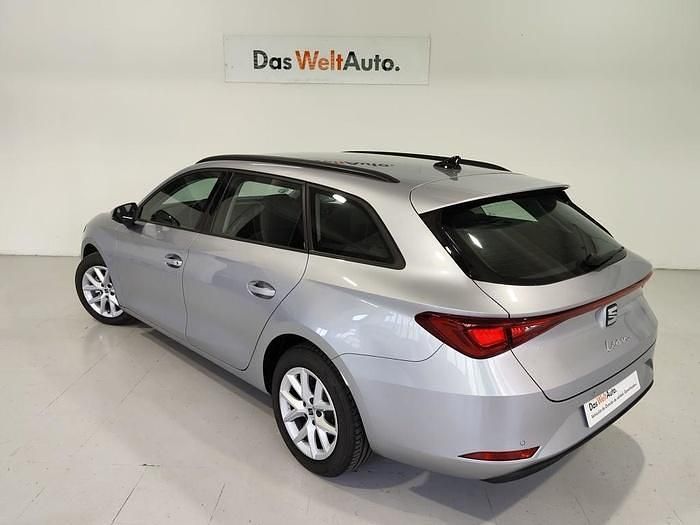 Gris plata Usado 2024 Seat Leon ST Style Familiar | 19.900 € (Precio justo) - Imagen 1/4