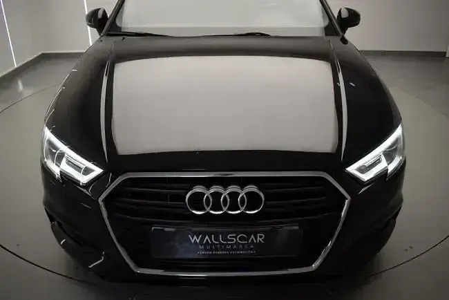 Usado Audi A3 Premium 116 CV (85 kW) 2018 Negro Berlina