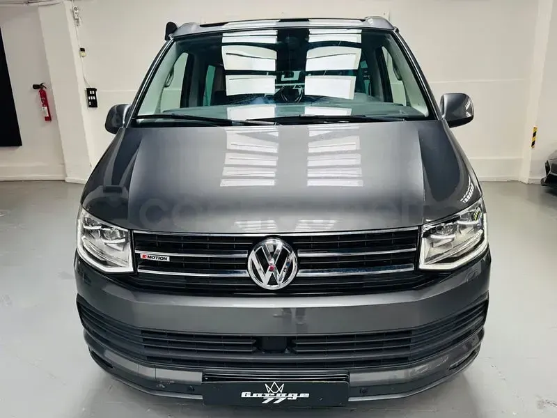 Usado VW California Beach 204 CV (150 kW) 2018 Gris / plata Van