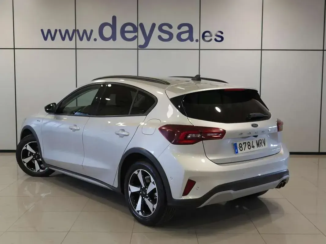 Usado Ford Focus Active X 155 CV (114 kW) 2024 Plateado Utilitario