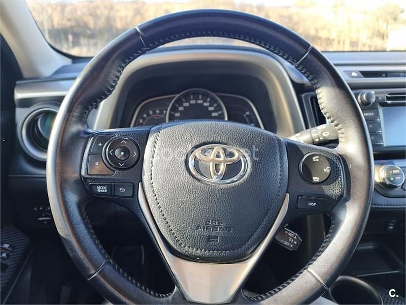 Usado Toyota RAV4 Active 124 CV (91 kW) 2014 Gris / plata SUV