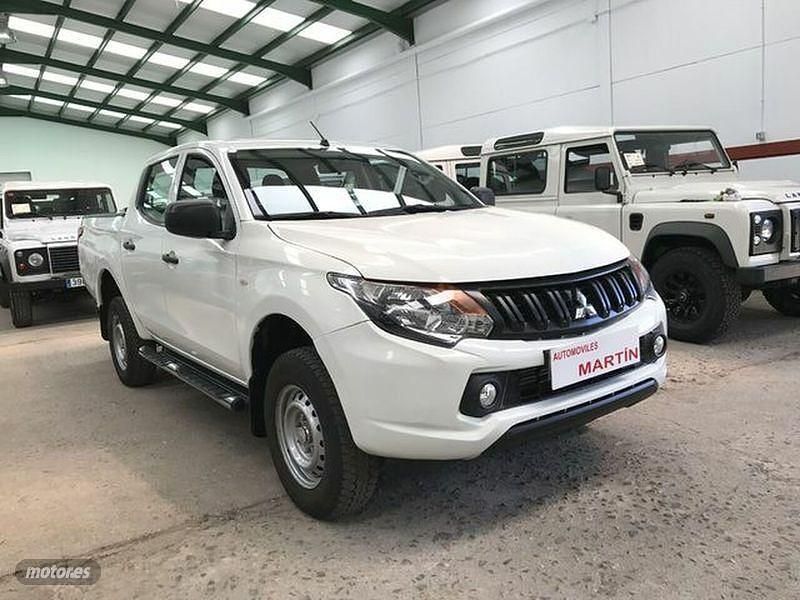 Usado Mitsubishi L 154 CV (113 kW) 2016 Blanco SUV