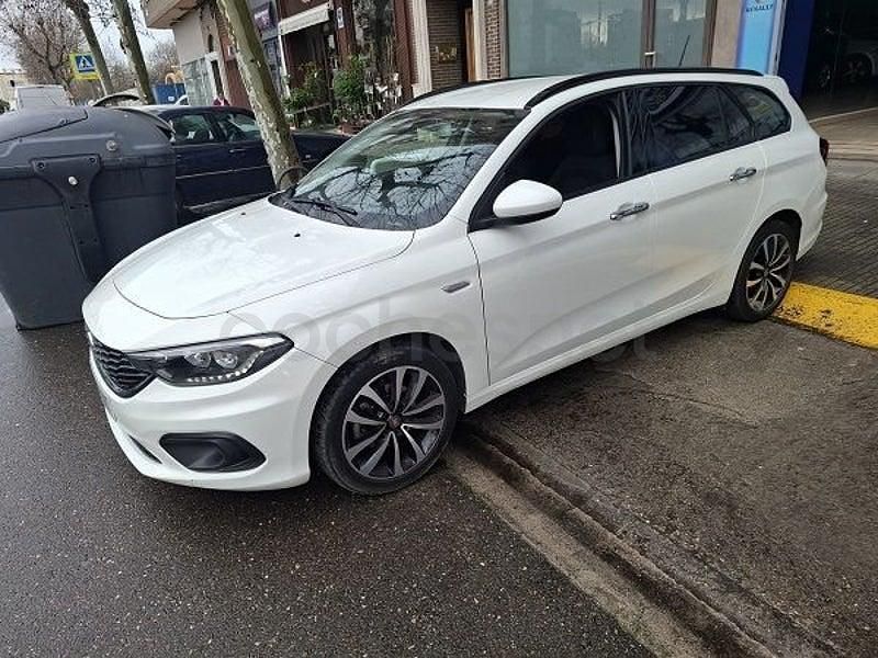 Usado Fiat Tipo Lounge 120 CV (88 kW) 2018 Blanco Familiar