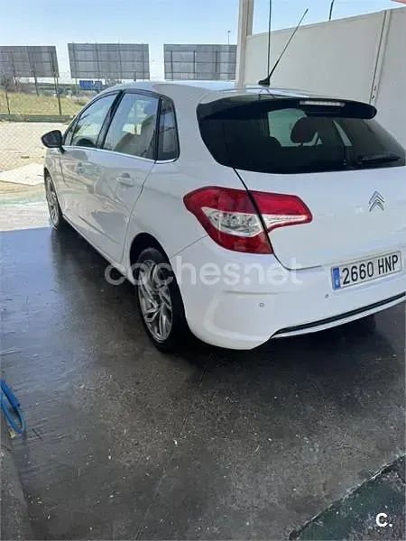 Usado Citroën C4 112 CV (82 kW) 2013 Blanco Berlina