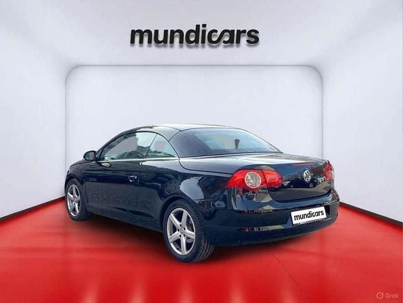 Usado VW Eos 140 CV (102 kW) 2008 Negro Descapotable