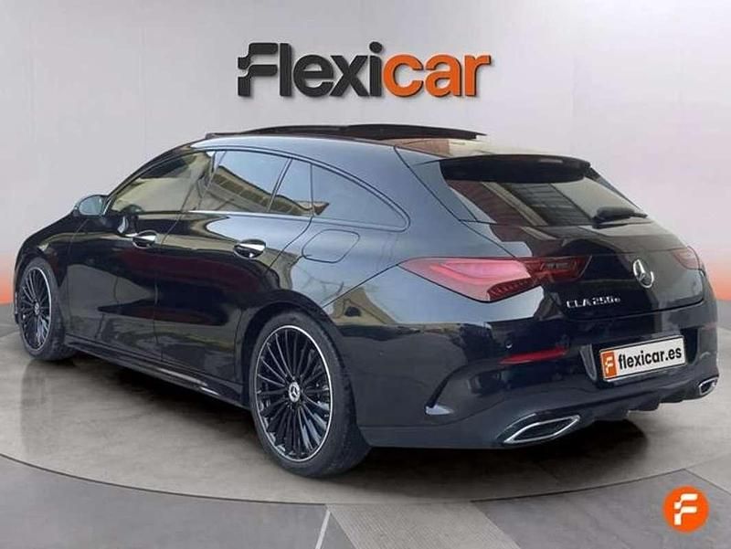 Usado Mercedes CLA250e Shooting Brake 218 CV (160 kW) 2024 Negro Familiar