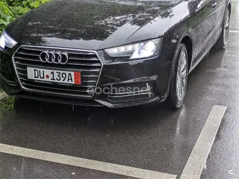 Usado Audi A4 190 CV (139 kW) 2019 Negro Familiar