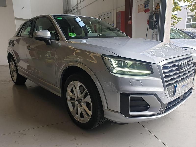 Usado Audi Q2 Sport 116 CV (85 kW) 2017 Gris / plata SUV